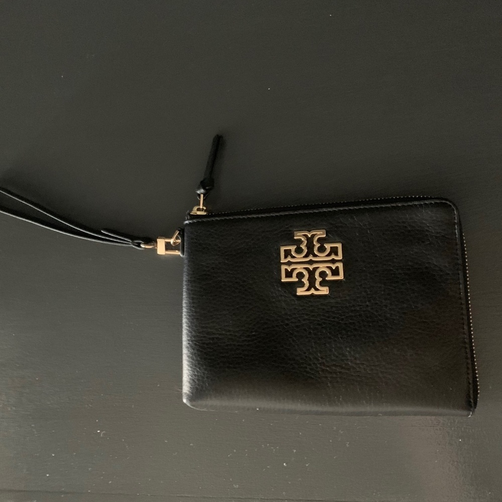 Tory Burch Zip Around Wristlet